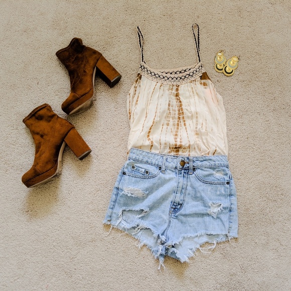 BDG Pants - BDG High Waisted Cheeky Distress Shorts